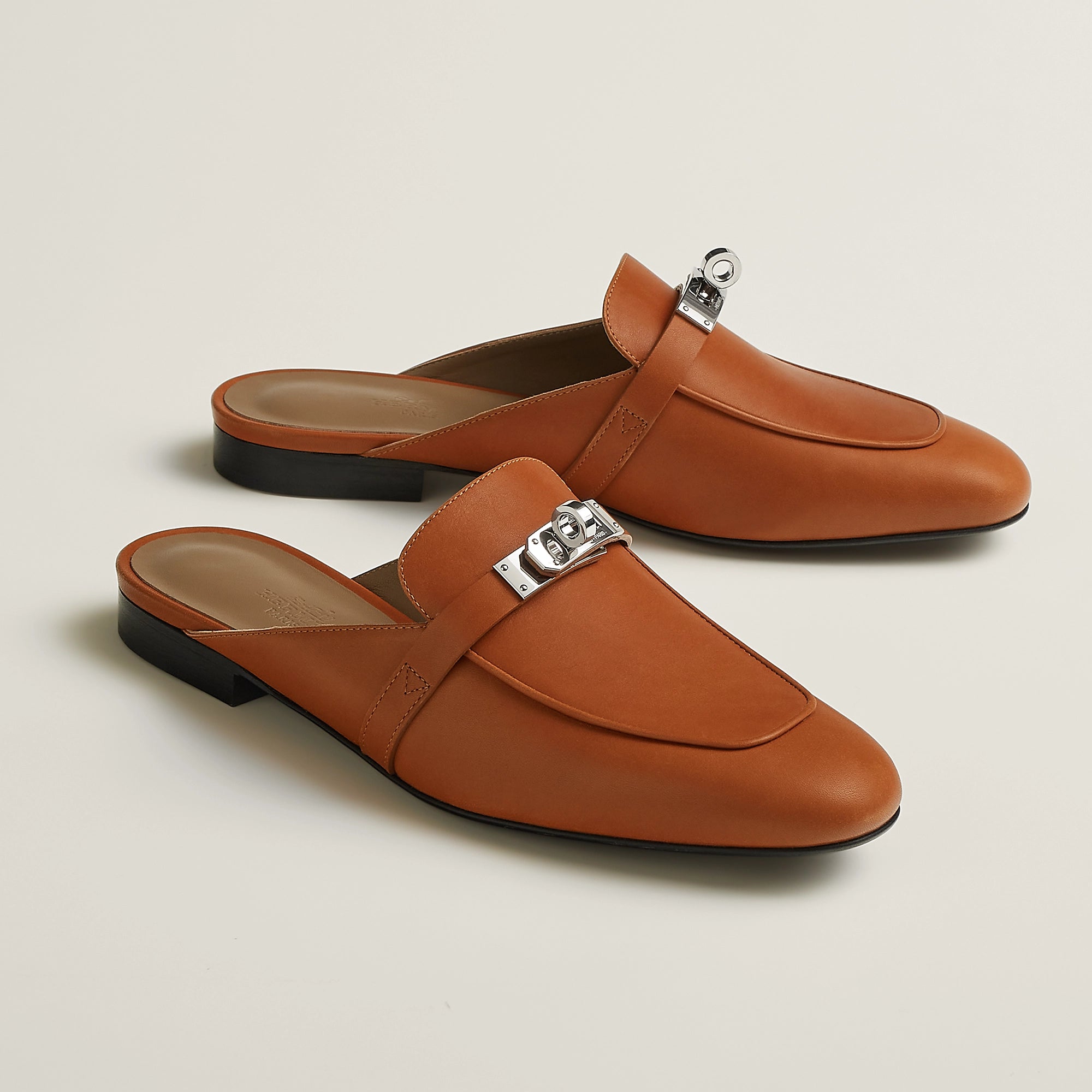 Hermes Oz mule