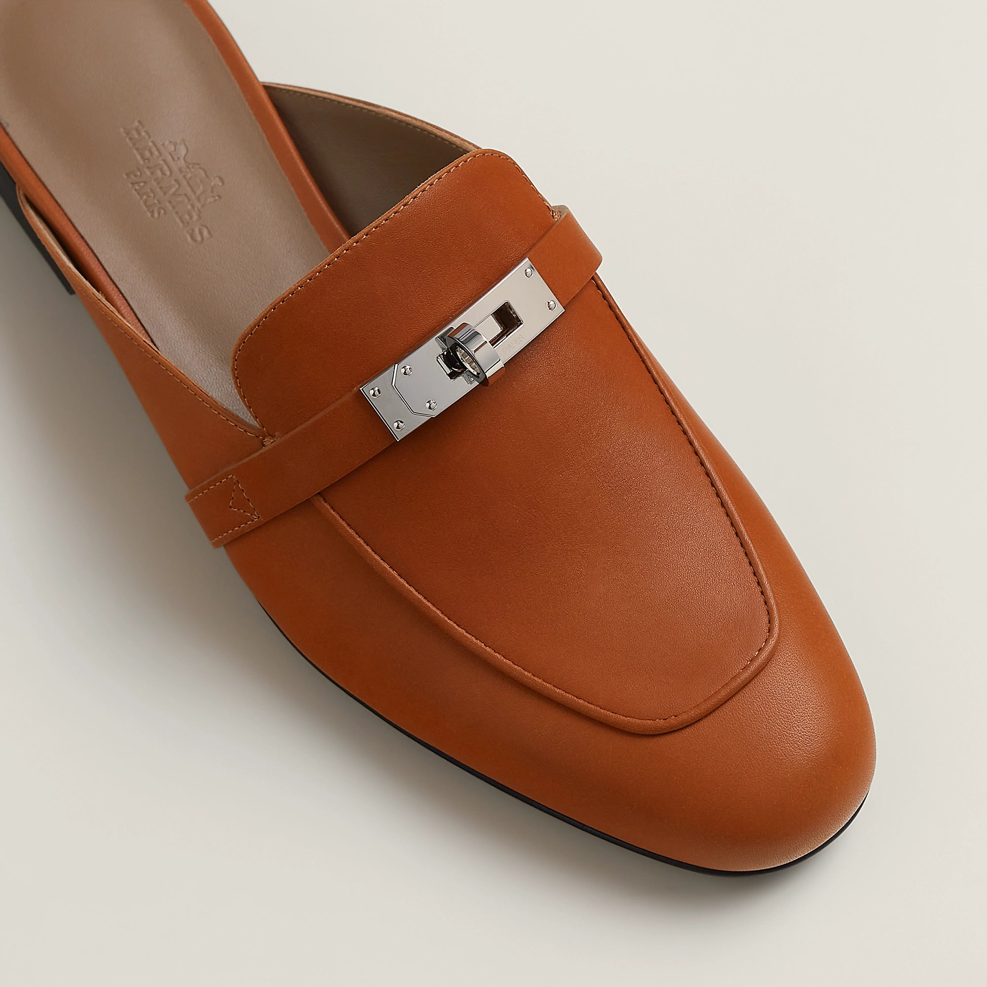 Hermes Oz mule